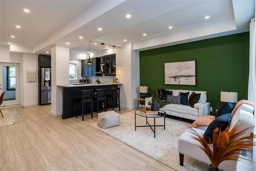 709 Fleet Ave, Winnipeg, MB 