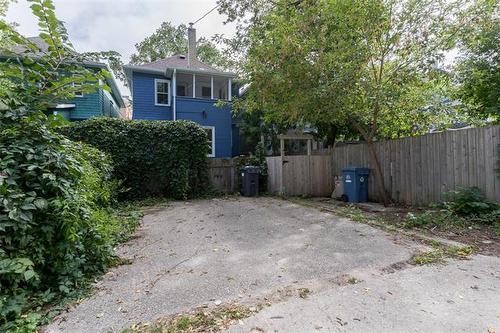 709 Fleet Ave, Winnipeg, MB 