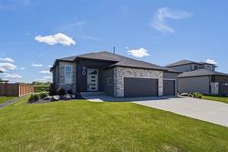 90 TAYLOR FARM RD Headingley, MB R4H 0C2
