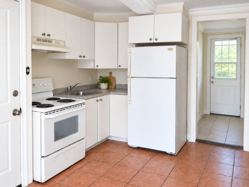Kitchen - 9-2 Place Dupont, Châteauguay, QC 