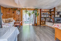 Salon - 