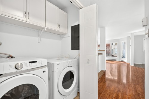 Laundry - 9456 Rue Riverin, Brossard, QC 