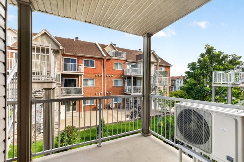 Balcony - 9456 Rue Riverin, Brossard, QC 