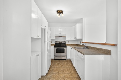 Kitchen - 9456 Rue Riverin, Brossard, QC 