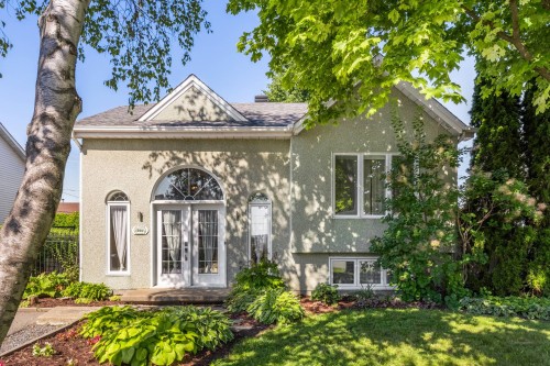 306 Rue Cantin  Terrebonne (Lachenaie), QC J6W 5R9
