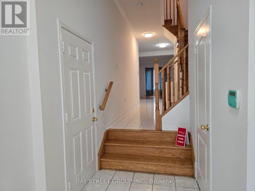 88 DAIRY DRIVE , Toronto, Ontario M1L 0E9 2