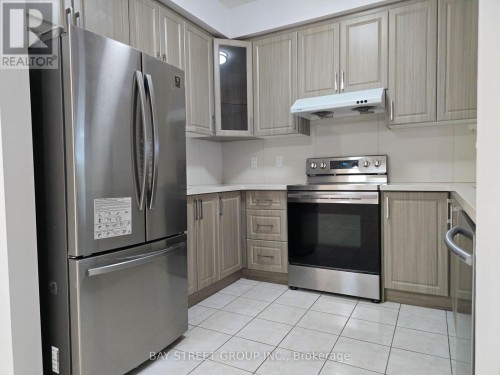 88 DAIRY DRIVE , Toronto, Ontario M1L 0E9 5