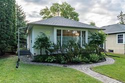 516 Ash ST  Winnipeg, MB R3N 0R2