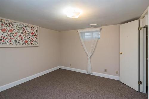 516 Ash St, Winnipeg, MB 