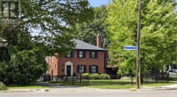10 QUEENS AVENUE Toronto, ON M8V 2N1