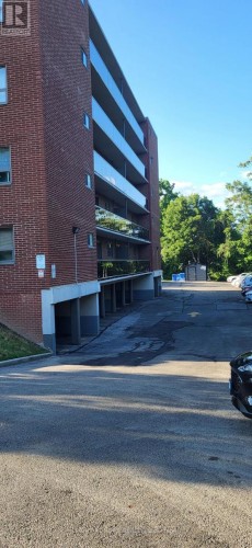 26 - 2373 KING STREET E , Hamilton, Ontario L8K 1X9 2