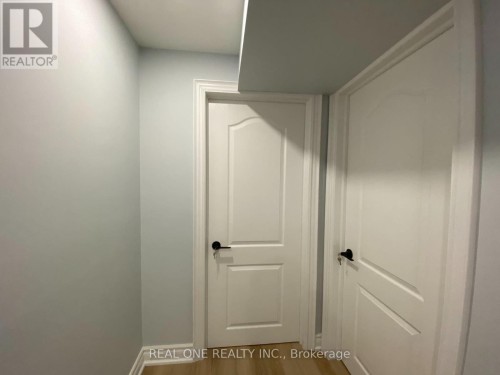 ROOM L1 - 1186 SHADELAND DRIVE , Mississauga, Ontario L5C 1P4 4
