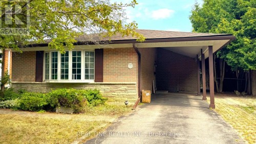35 CORNING ROAD , Toronto, Ontario M2J 2L6 2