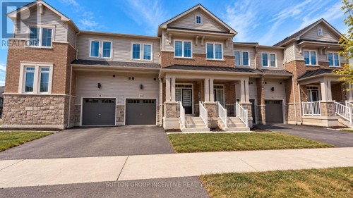 152 GREER STREET  Barrie, ON L9R 0R6