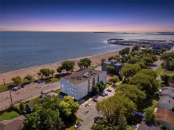 303 39 1St Avenue  Gimli, MB R0C 1B0