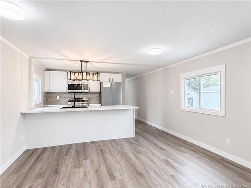 14 Elmdale Cres, Fredericton, NB 