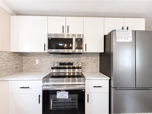 14 Elmdale Cres, Fredericton, NB 