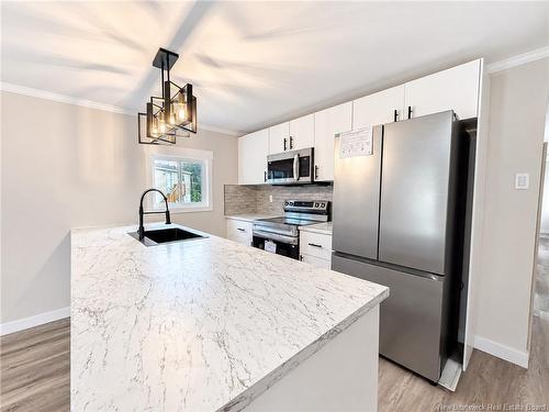 14 Elmdale Cres, Fredericton, NB 
