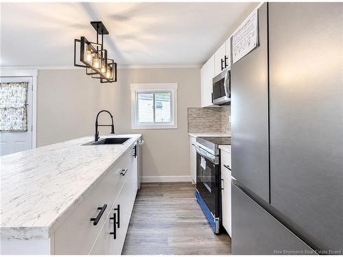 14 Elmdale Cres, Fredericton, NB 