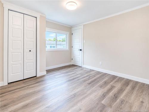 14 Elmdale Cres, Fredericton, NB 