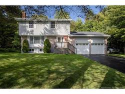 6 Islay DR Rothesay, NB E2E 3J1