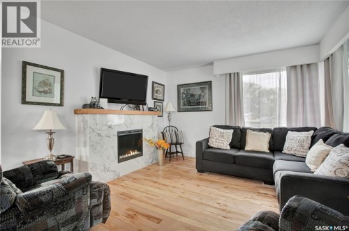 2001 2Nd Street, Rosthern, SK 