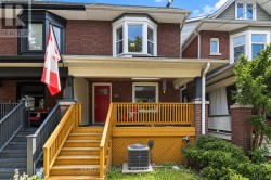 301 WAVERLEY ROAD Toronto, ON M4L 3T5