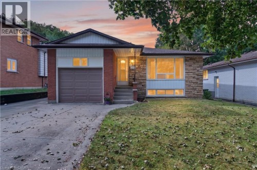 80 SARASOTA Avenue  Hamilton, ON L9C 3X5