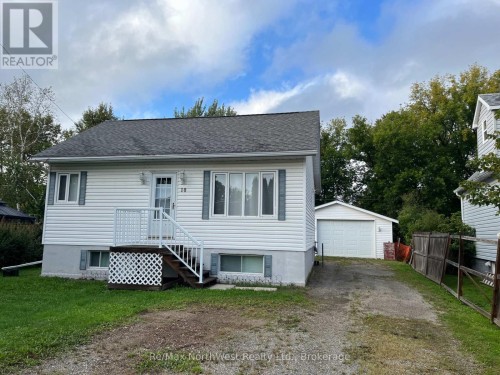 10 SPRUCE ROAD  Atikokan, ON P0T 1C0