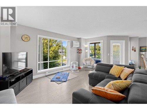 727 Houghton Road Unit# 212  Kelowna, BC V1X 7J7