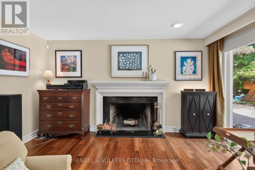 1907 Fairmeadow Crescent, Ottawa, ON 