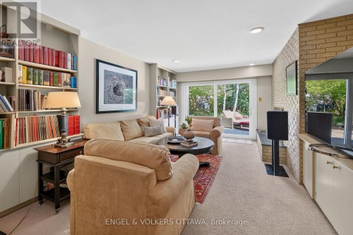 1907 Fairmeadow Crescent, Ottawa, ON 