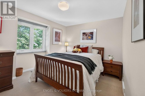 1907 Fairmeadow Crescent, Ottawa, ON 