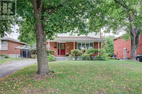 697 Camelot Drive  Greater Sudbury, ON P3B 3M9