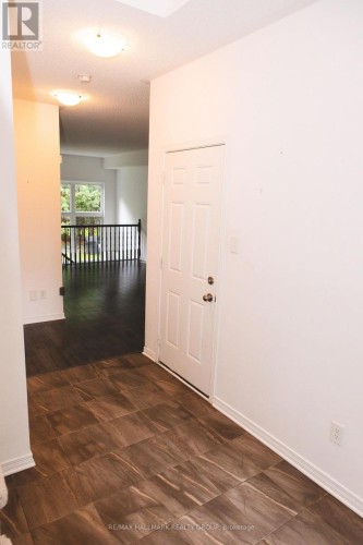 74 DUNDALK PRIVATE , Ottawa, Ontario K2J 0J5 3