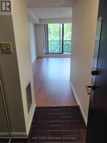 401 - 757 VICTORIA PARK AVENUE , Toronto, Ontario M4C 5N8 4