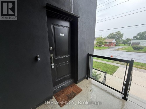 206 - 7277 WILSON CRESCENT , Niagara Falls, Ontario L2G 7G5 2