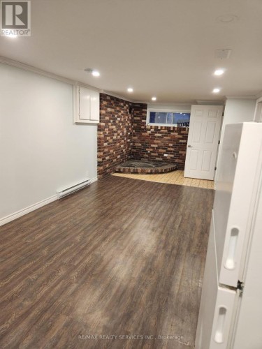 BASEMENT - 71 HELENE CRESCENT , Waterloo, Ontario N2L 5E6 5