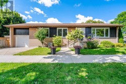 15 VELMA DRIVE  Toronto, ON M8Z 2N2