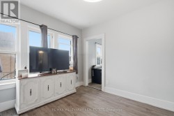 Unit 3 Living Room 3 - 