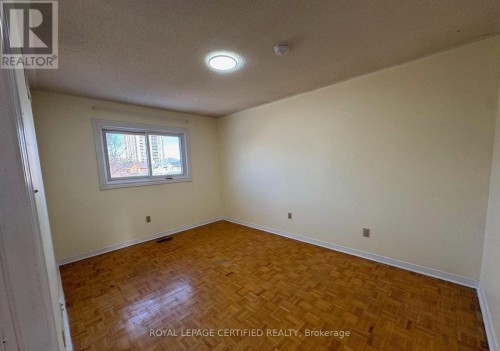 2ND FLOOR - 2 KINGSPLATE CRESCENT , Toronto, Ontario M9W 6X6 4