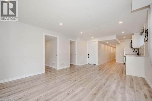 277 DEWDROP Crescent Unit# Lower , Waterloo, Ontario N2V 0B1 5