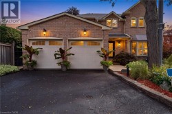 6624 MOCKINGBIRD Lane  Mississauga, ON L5N 5K4