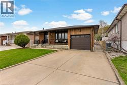 142 MARCELLA Crescent  Hamilton, ON L8K 6G3