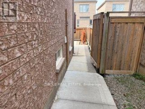 BASEMENT - 12 KIMBOROUGH HOLLOW , Brampton, Ontario L6Y 0Z5 3