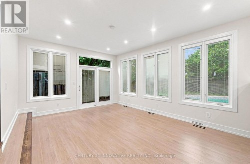 2068 Stewart Crescent, Mississauga, ON 