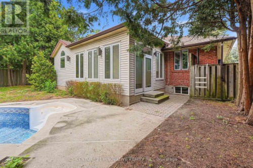 2068 Stewart Crescent, Mississauga, ON 