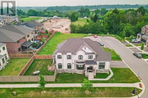4 VINEYARD DRIVE  Brampton, ON L6Y 1P3