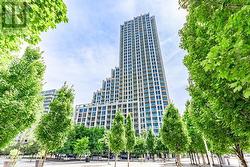 110 - 628 FLEET STREET Toronto, ON M5V 1A8