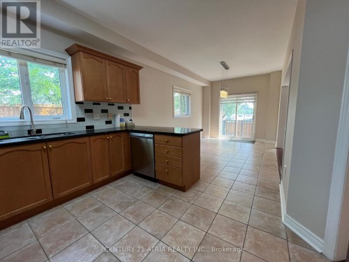 69 LOREDANA COURT , Richmond Hill, Ontario L4C 0P2 4